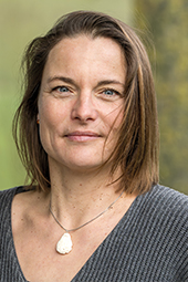 Portrait von Pfau, Anna